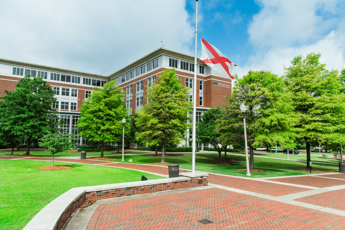 RS56460 2024 06 06 Heritage Hall from the Campus Green Perspective 003 1764 scr