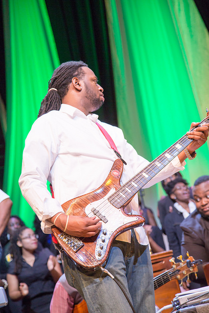 23068340986 cf6d0b2b05 z2