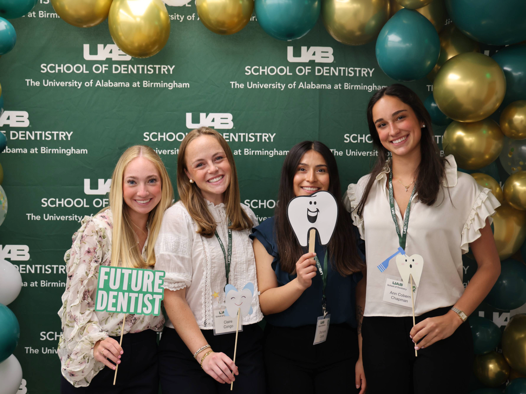 A group of incoming D1 students participating in photobooth on Welcome Day