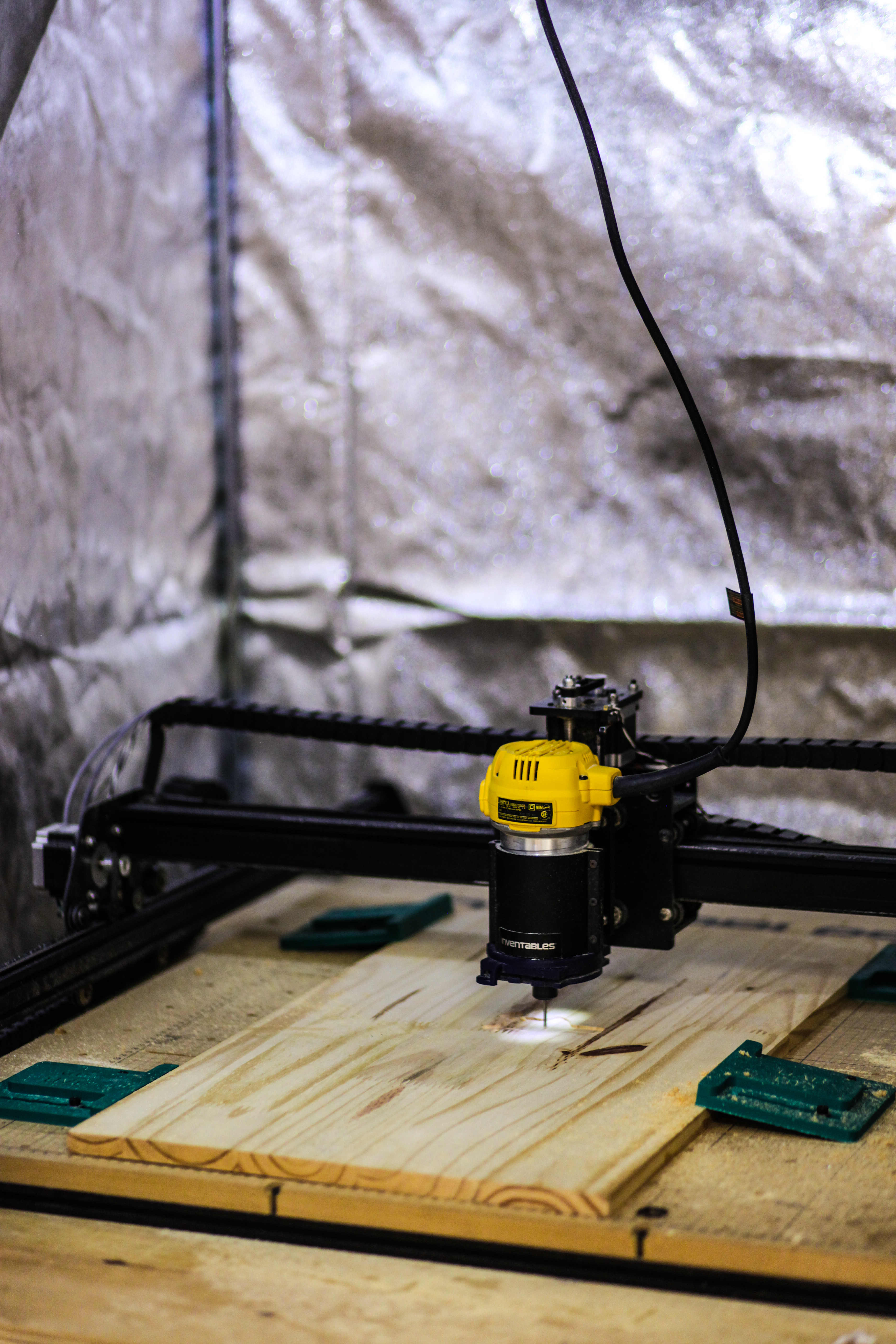 Laser cutting machine