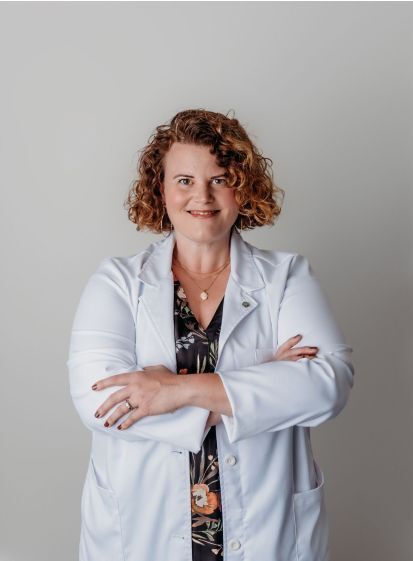 Headshot of Dr. Carrie Atcheson