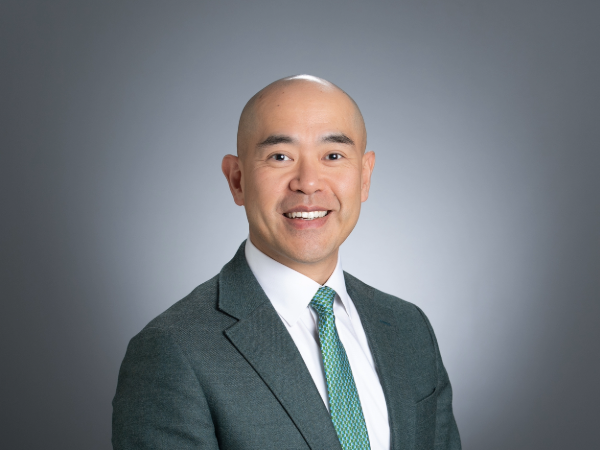 Dr. Thomas Chi