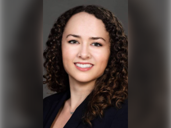 Headshot of Roxanne Lockhart, M.D.