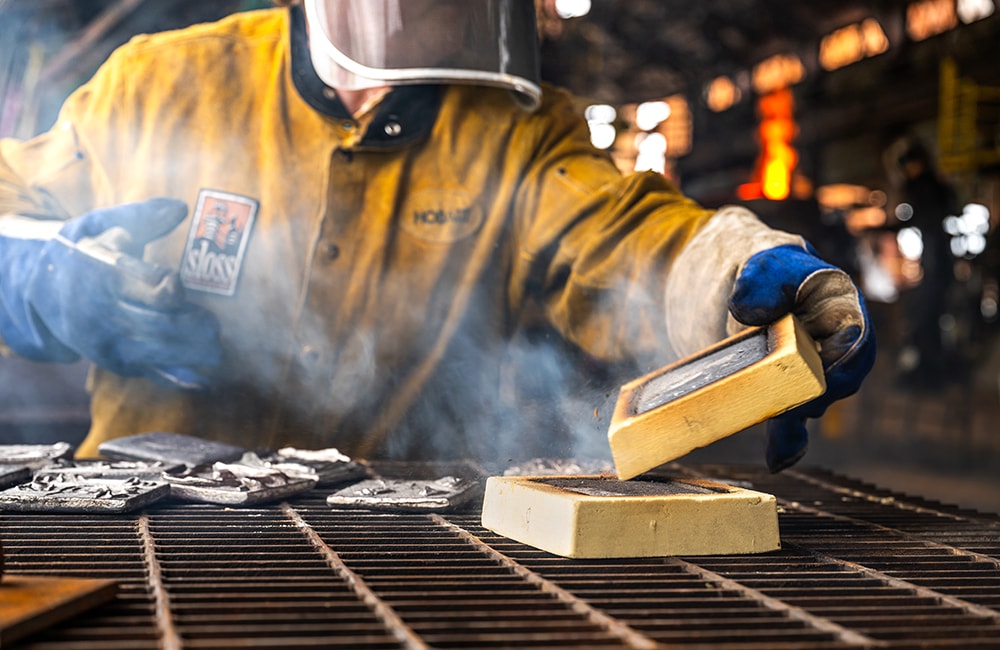 1 Metal 1000x650px